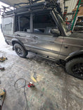 Load image into Gallery viewer, 1999- 2004 Land Rover Discovery Rock Sliders