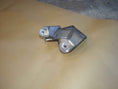 Load image into Gallery viewer, Gen 1 Toyota 4-Runner / Pickup 4 Link Bracket
