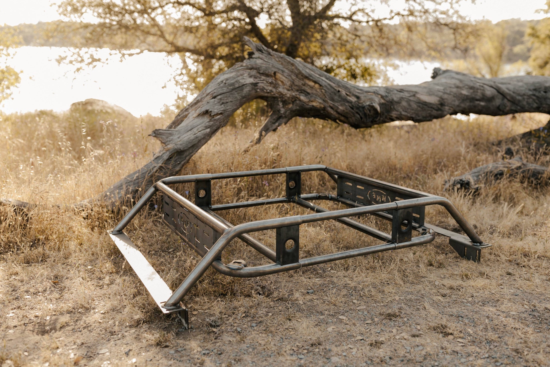  Universal Tire Carrier Bed Rack on the ground