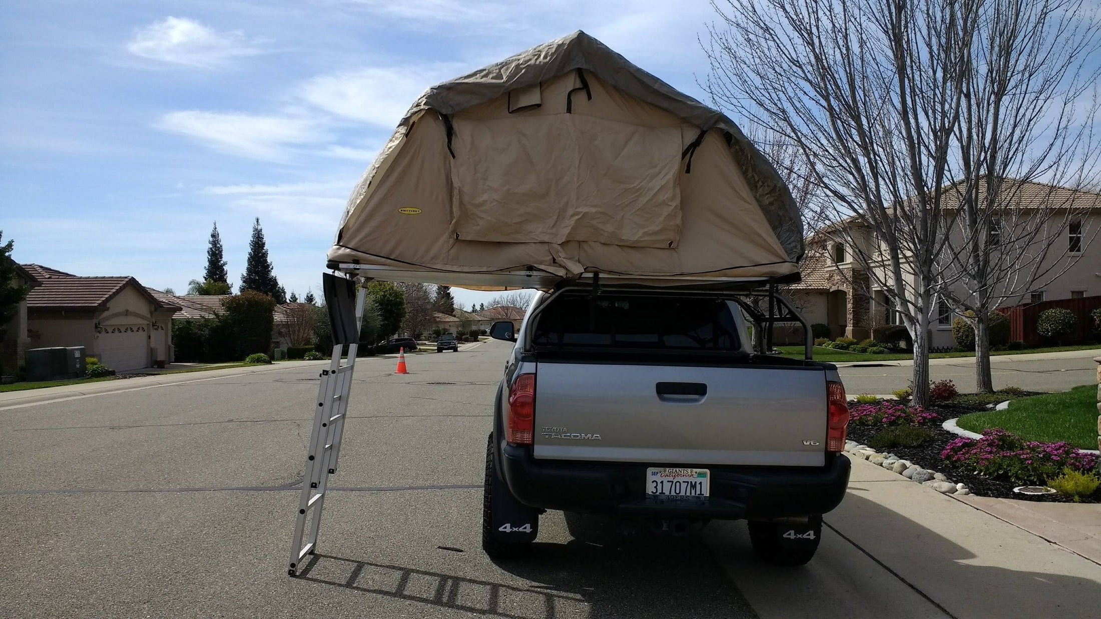 tent open tacoma