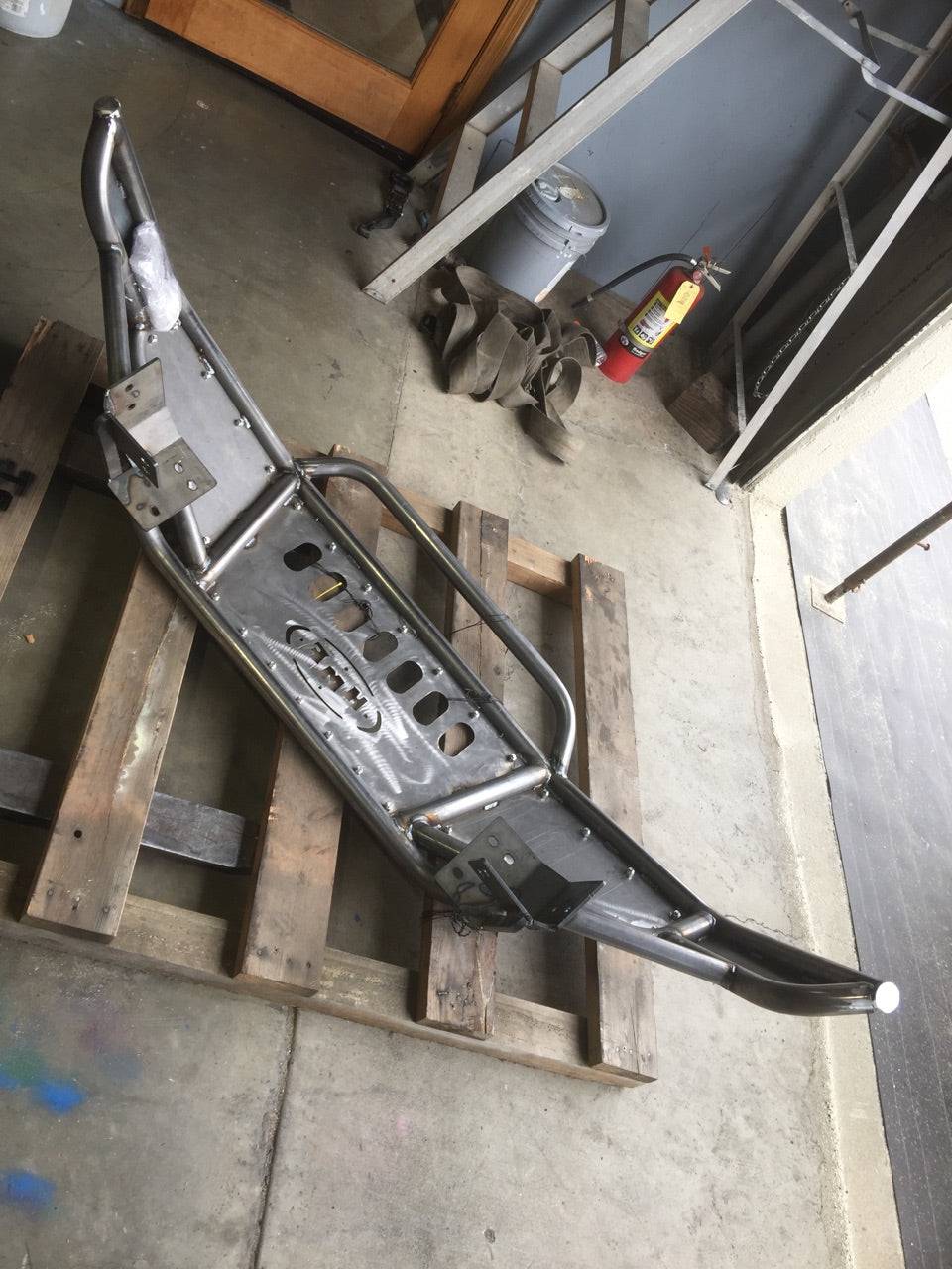 2000-2006 Toyota Tundra Tube/Plate Hybrid Bumper - Hot Metal Fabrication